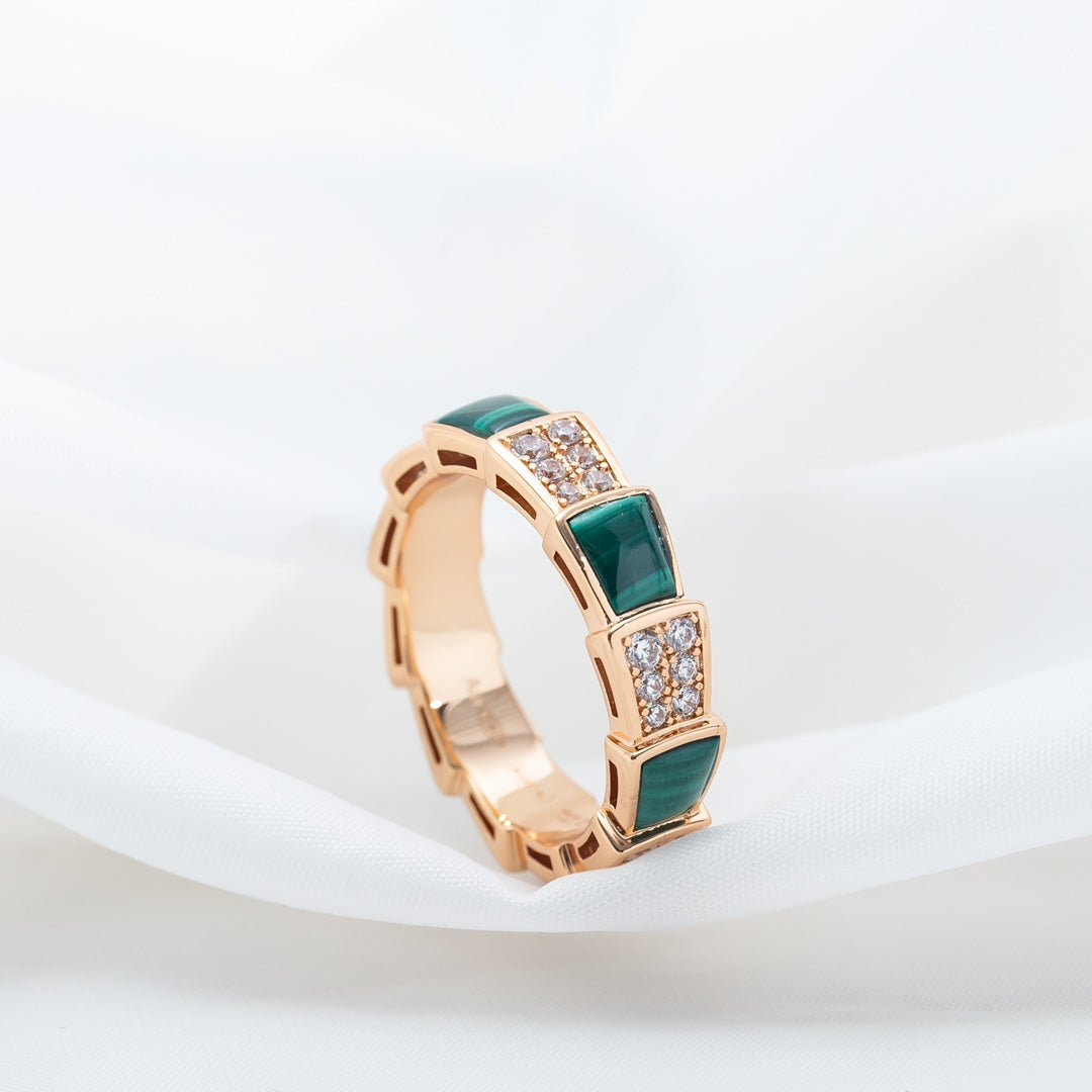 [⭐Hildren Jewelry]SERPENTI RING PINK GOLD MALACHITE DIAMOND PAVED 4MM