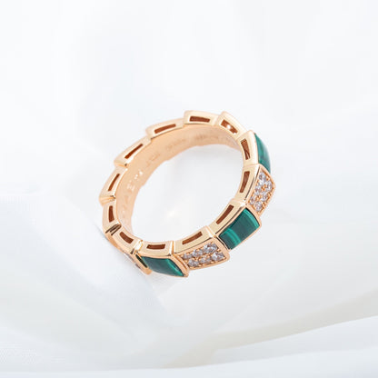 [⭐Hildren Jewelry]SERPENTI RING PINK GOLD MALACHITE DIAMOND PAVED 4MM