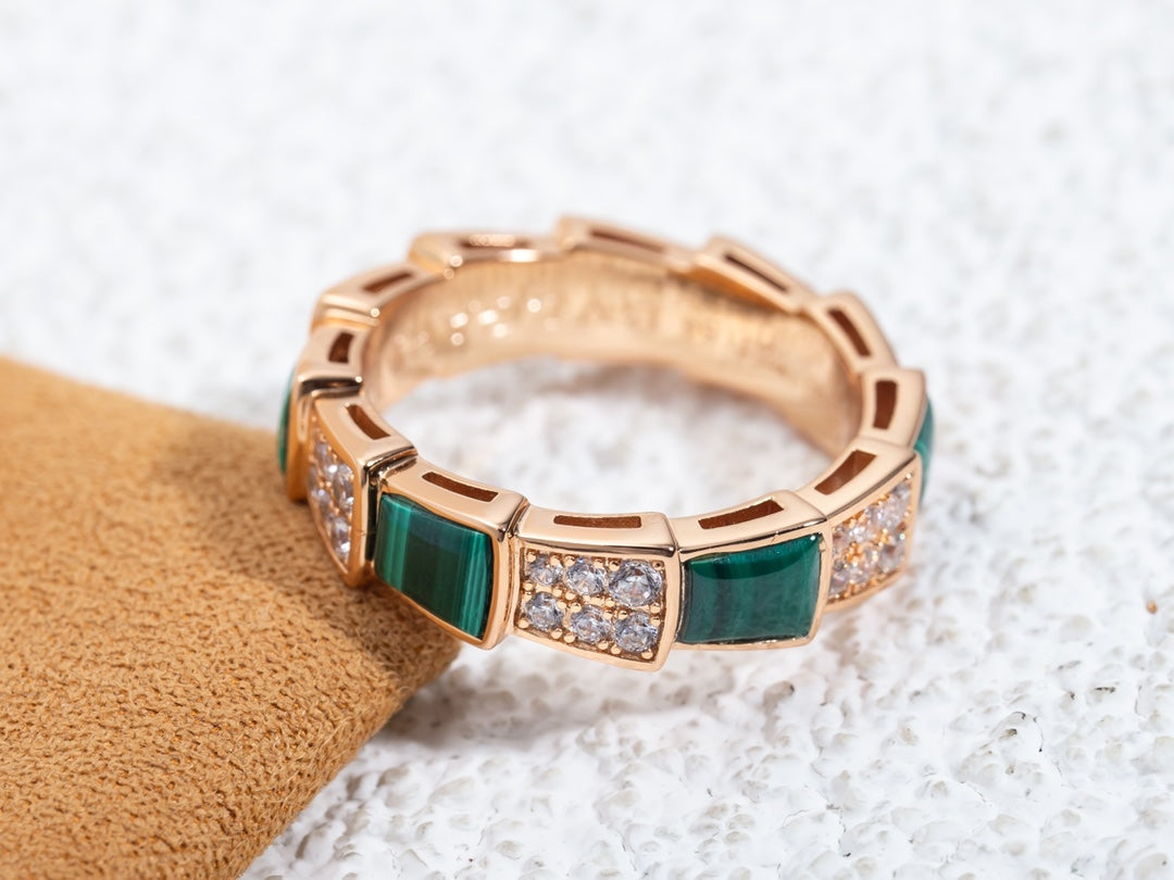 [⭐Hildren Jewelry]SERPENTI RING PINK GOLD MALACHITE DIAMOND PAVED 4MM