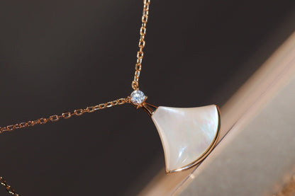 [⭐Hildren Jewelry]DREAM NECKLACE WHITE MOP PINK GOLD 1 DIAMOND