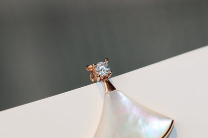 [⭐Hildren Jewelry]DREAM NECKLACE WHITE MOP PINK GOLD 1 DIAMOND