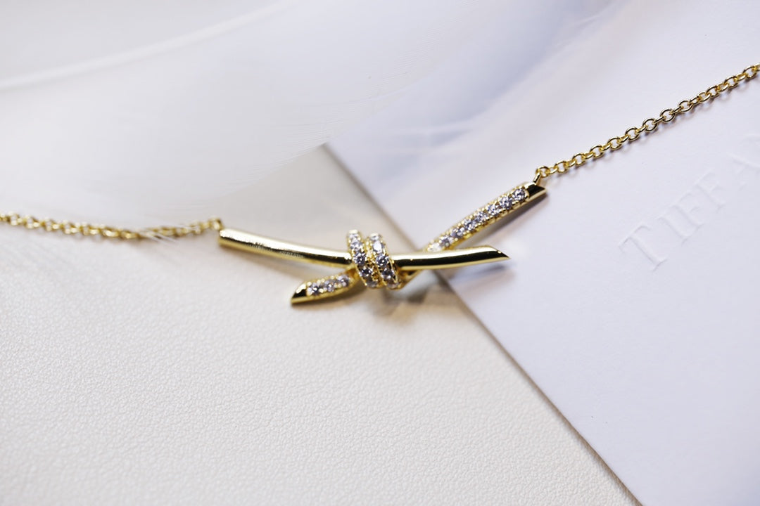 [Hildren Jewelry]KNOT NECKLACE GOLD DIAMONDS