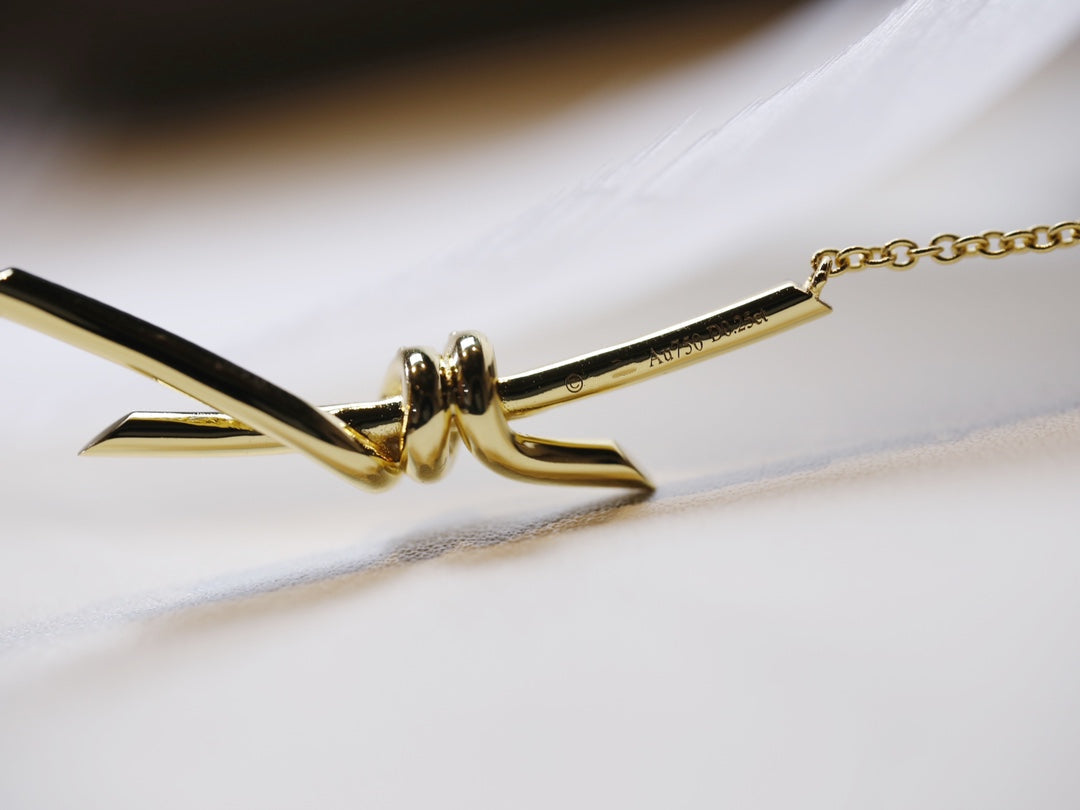 [Hildren Jewelry]KNOT NECKLACE GOLD DIAMONDS