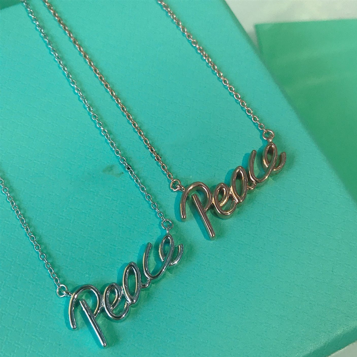 [Hildren Jewelry]PEACE TEXT PEDANT NECKLACE