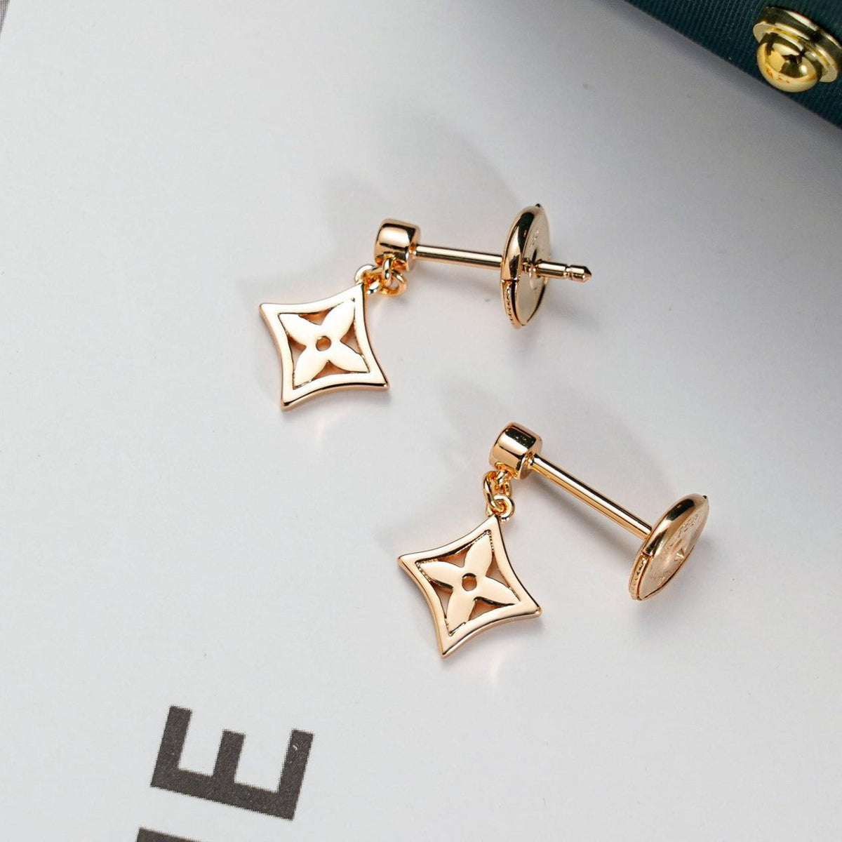 [⭐Hildren Jewelry]STAR EARRINGS GOLD