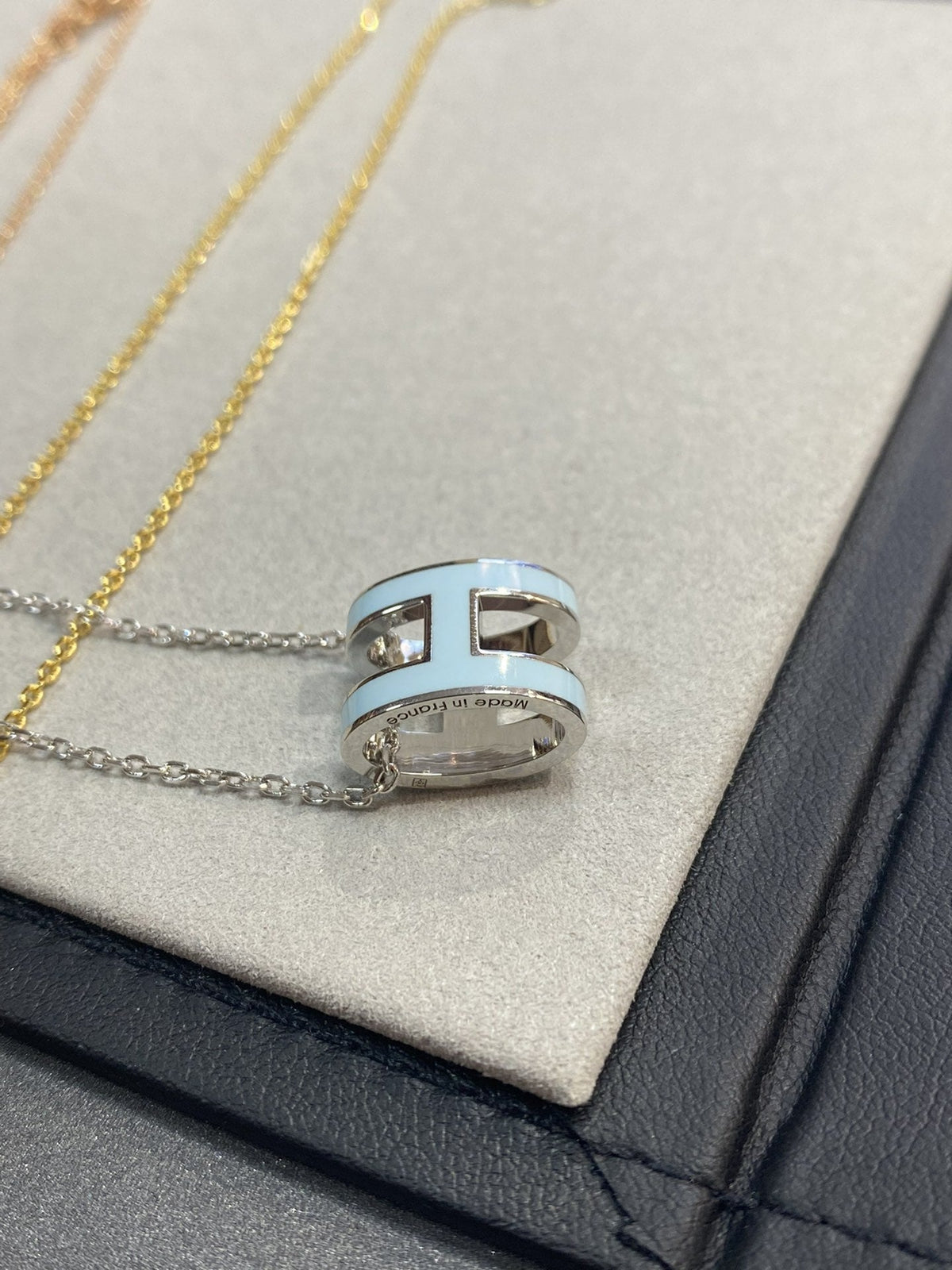 [⭐Hildren Jewelry]POP H LIGHT BLUE NECKLACE
