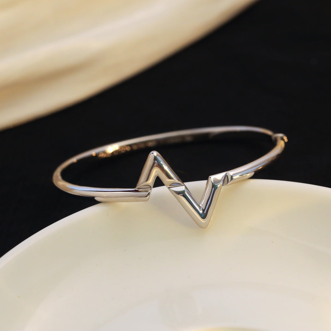 [⭐Hildren Jewelry]VOLTE UPSITE DOWN BRACELET