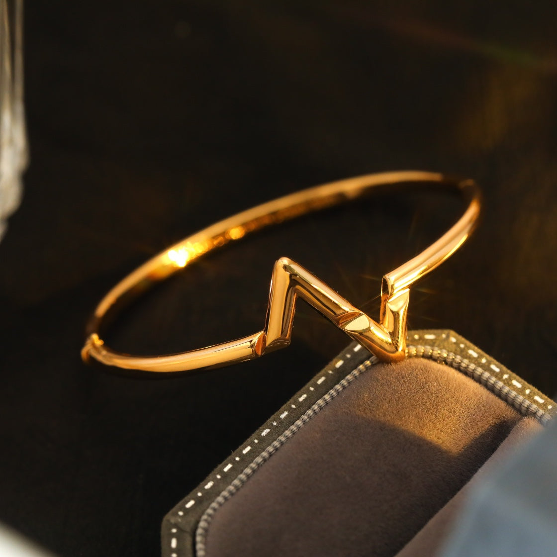 [⭐Hildren Jewelry]VOLTE UPSITE DOWN BRACELET