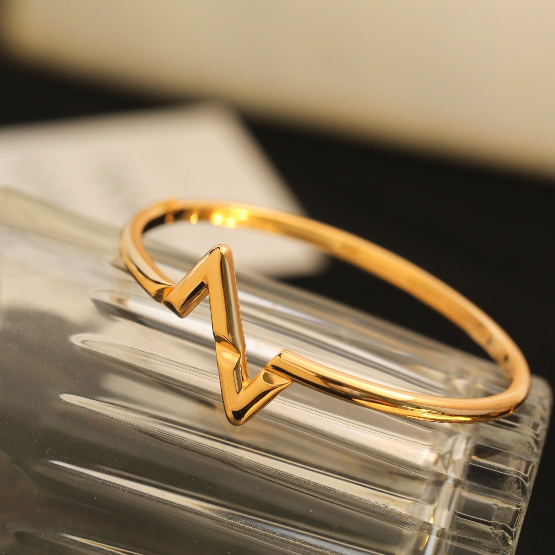 [⭐Hildren Jewelry]VOLTE UPSITE DOWN BRACELET
