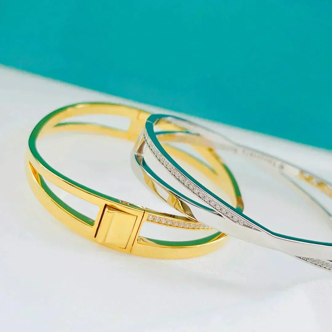 [Hildren Jewelry]NARROW HINGED BANGLEIN WITH DIAMONDS SMALL
