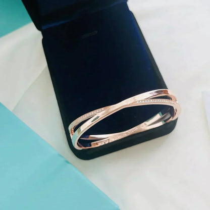 [Hildren Jewelry]NARROW HINGED BANGLEIN WITH DIAMONDS SMALL