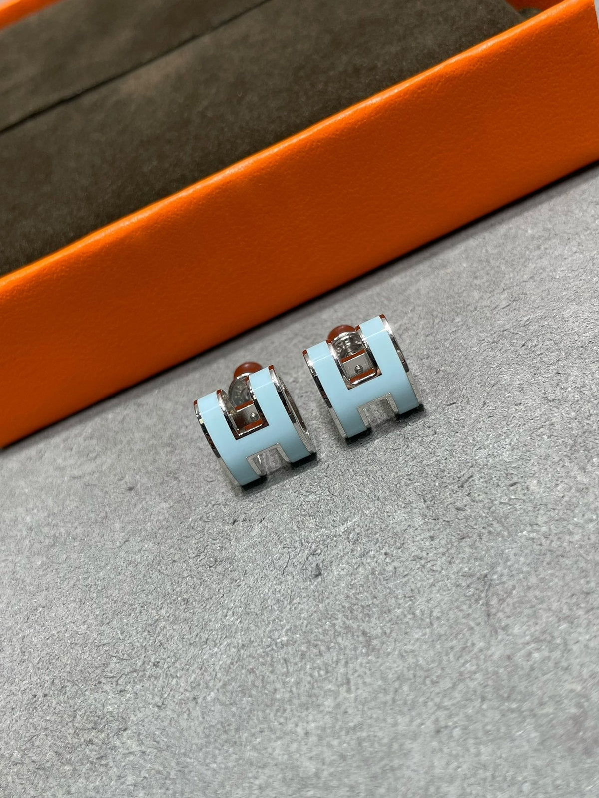 [⭐Hildren Jewelry]POP H SKY BLUE STUD EARRINGS