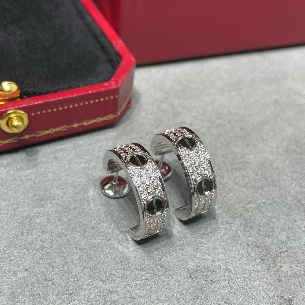 [⭐Hildren Jewelry]LOVE CERAMIC DIAMOND PAVED SILVER EARRINGS