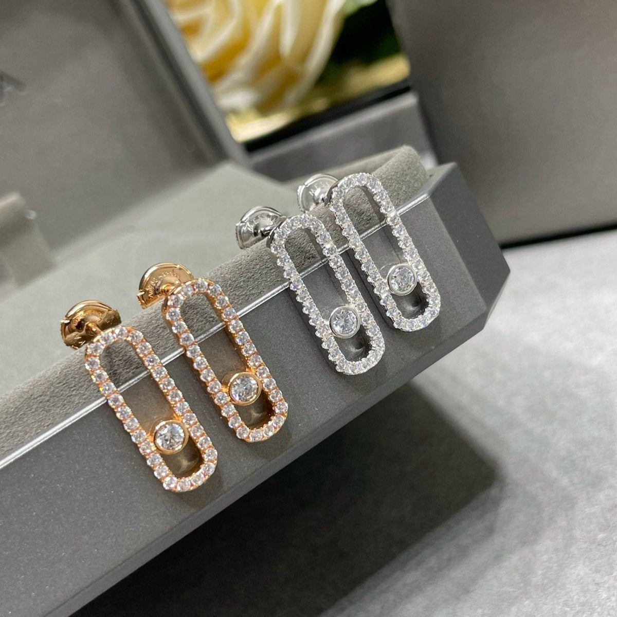[⭐Hildren Jewelry]MOVE UNO STUD DIAMOND PAVED EARRINGS
