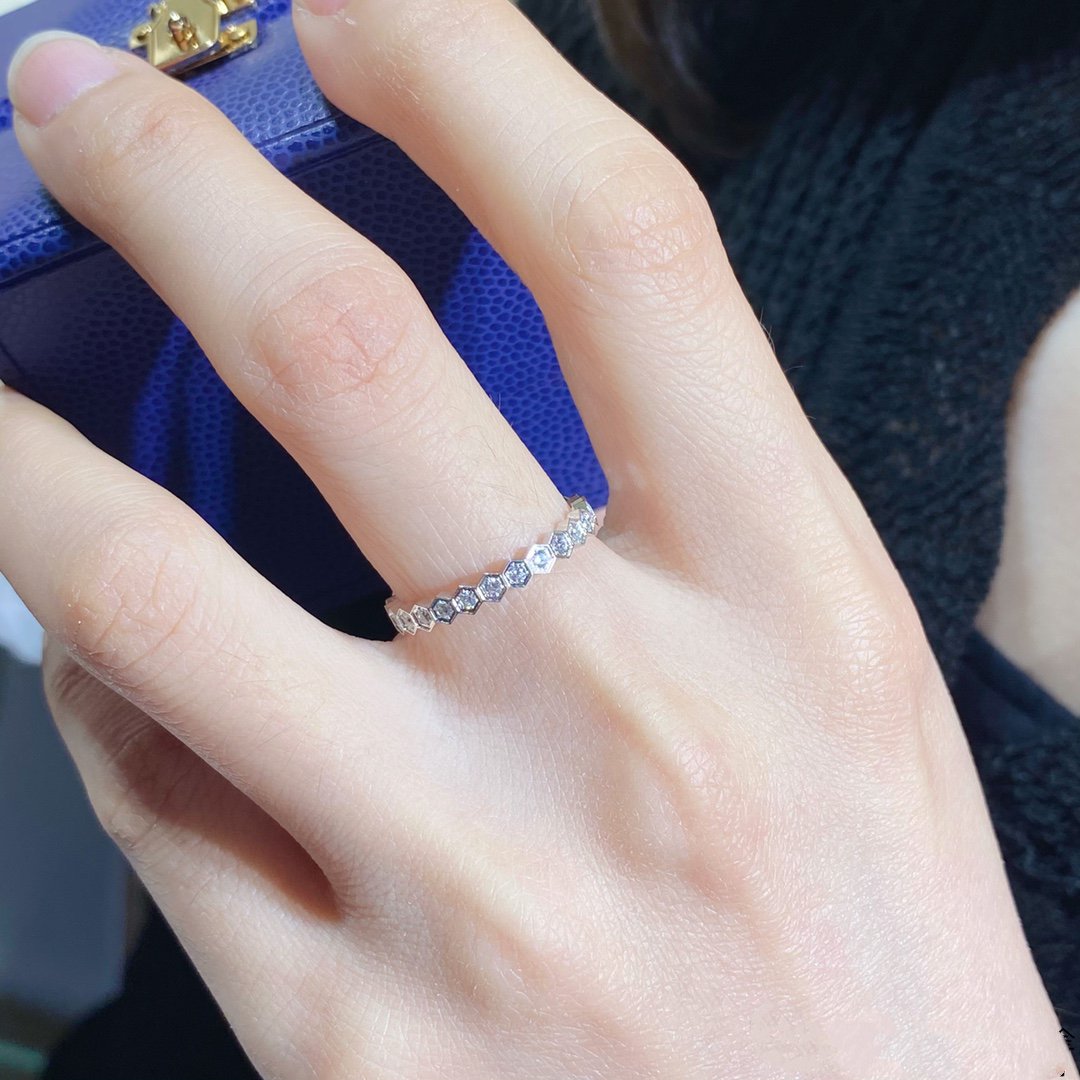 [⭐Hildren Jewelry]BEE LOVE DIAMOND PAVED SMALL RING