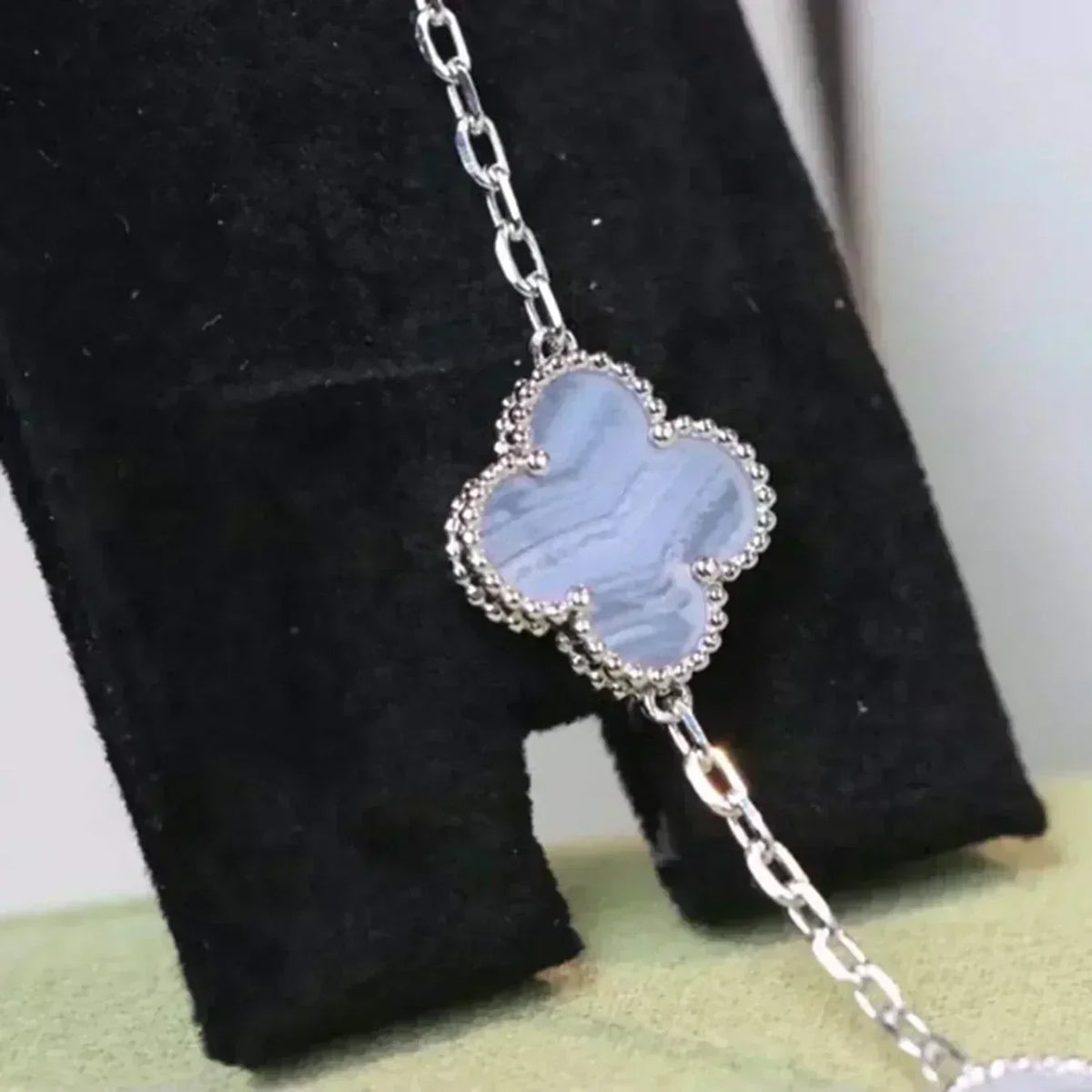 [⭐Hildren Jewelry] CLOVER 5 MOTIF PURPLE CHALCEDONY BRACELET COLLECTION