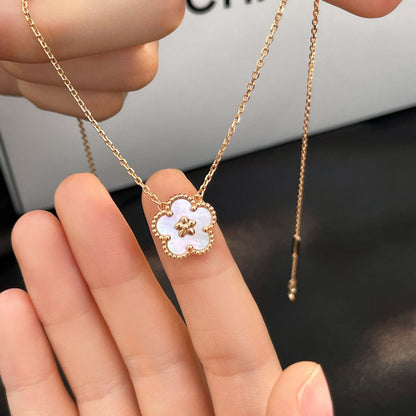 [⭐Hildren Jewelry]LUCKY  WHITE MOP  PLUM BLOSSOM NECKLACE