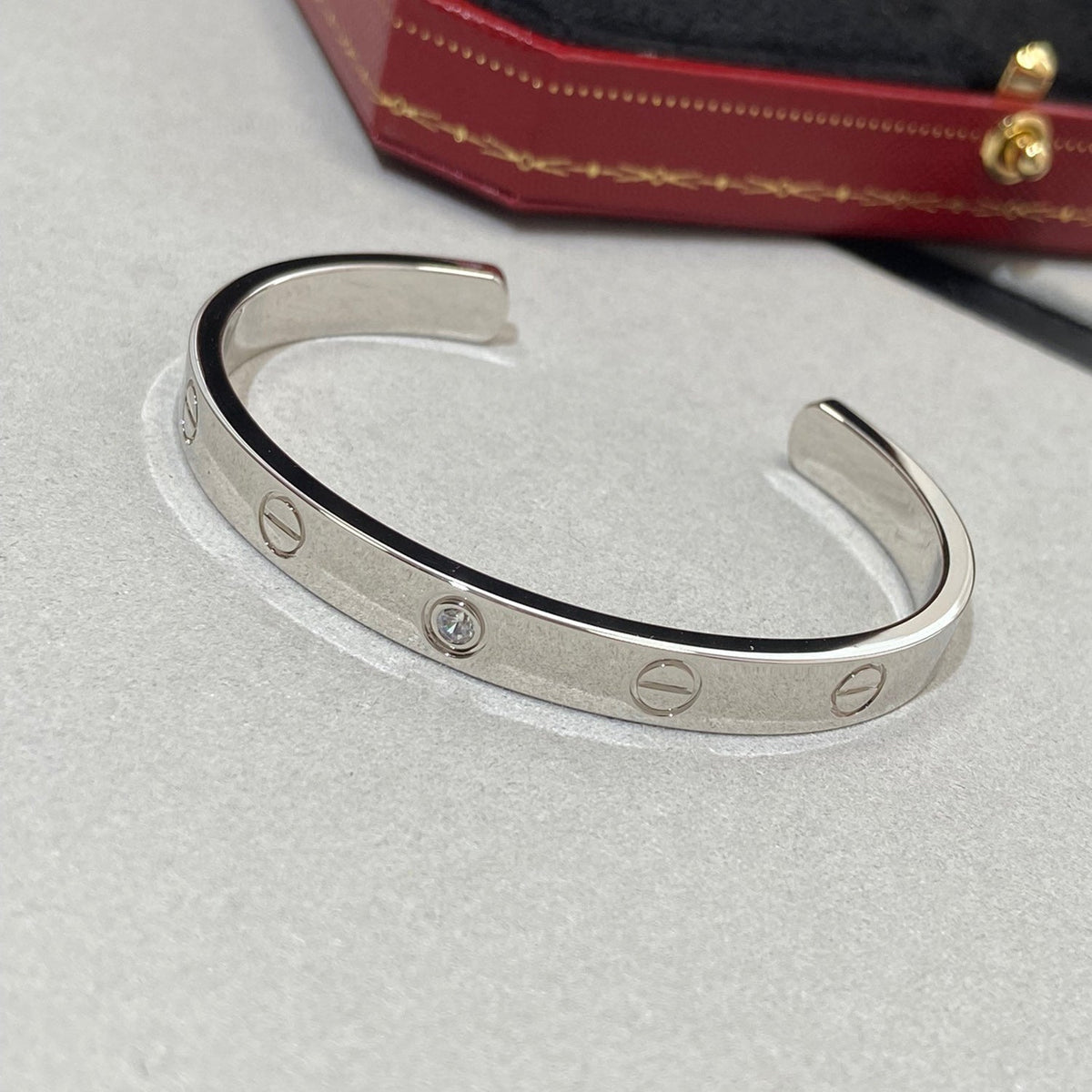 [⭐Hildren Jewelry]LOVE BRACELET 6.1MM 1 DIAMOND OPEN CUFF