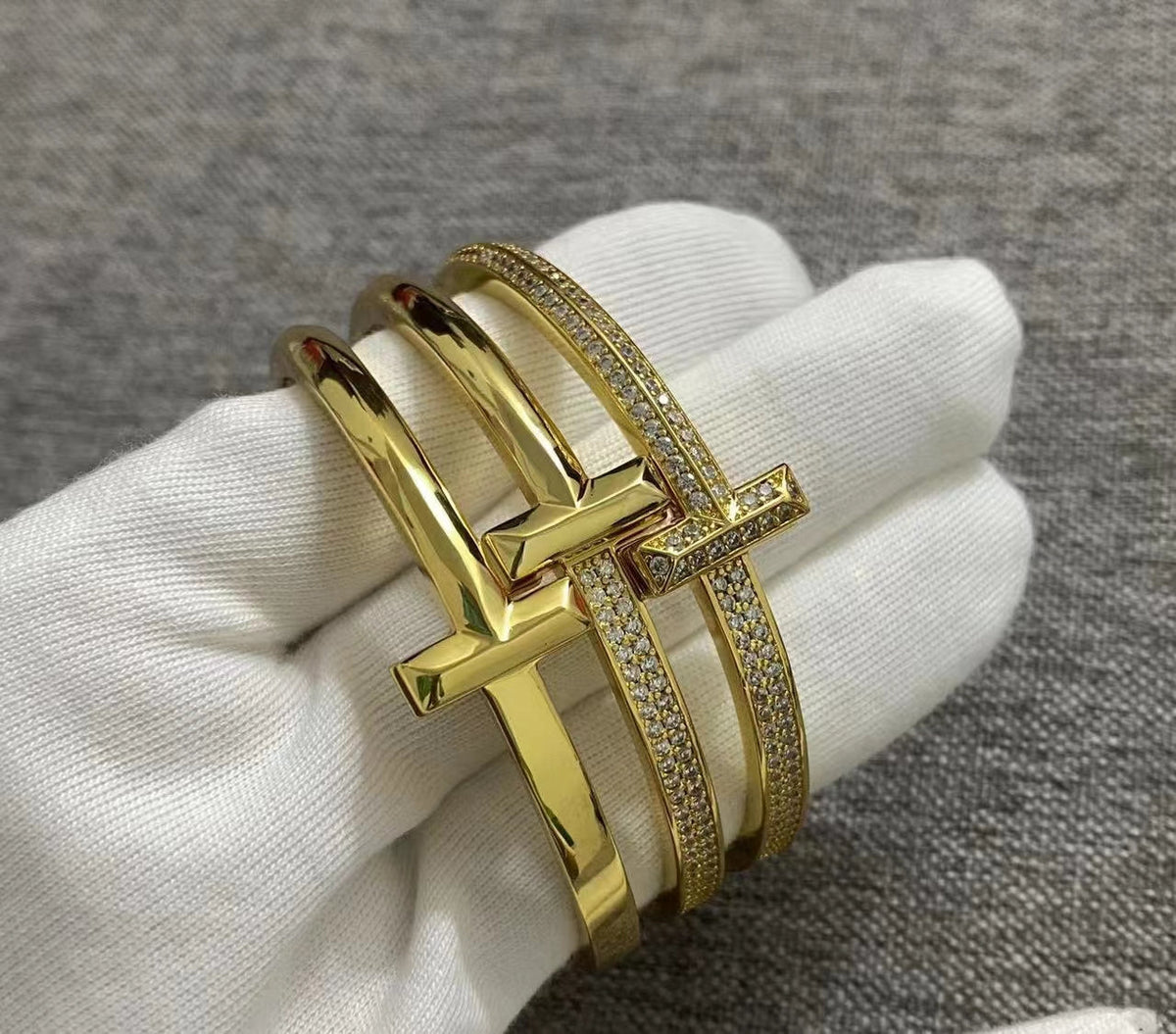[Hildren Jewelry]T1 WIDE HINGED BANGLE BRACELET