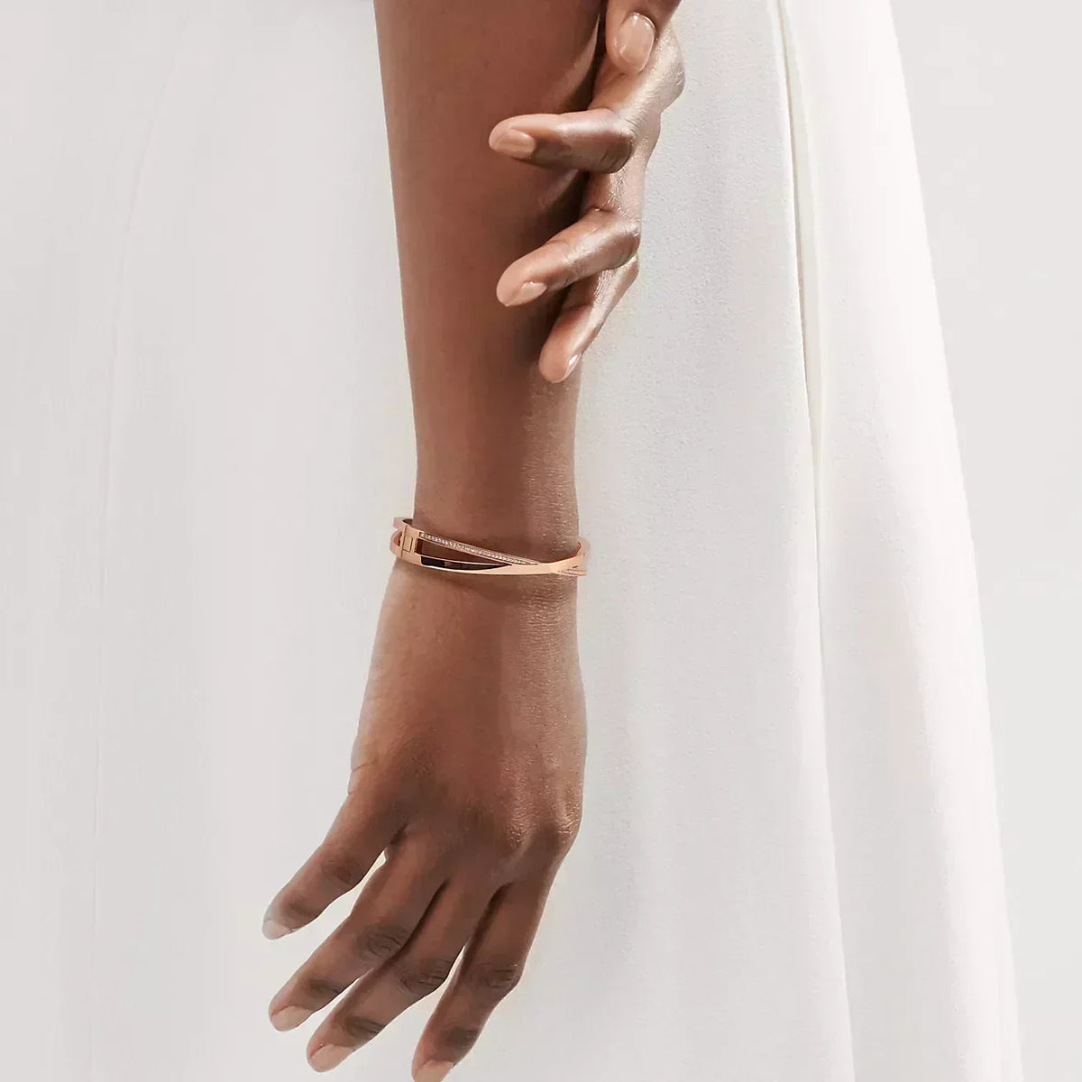 [Hildren Jewelry]NARROW HINGED BANGLEIN WITH DIAMONDS SMALL